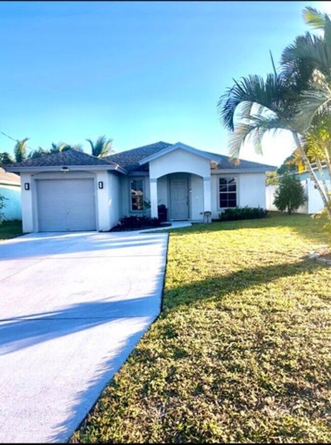 Building Photo - 6934 Mitchell St