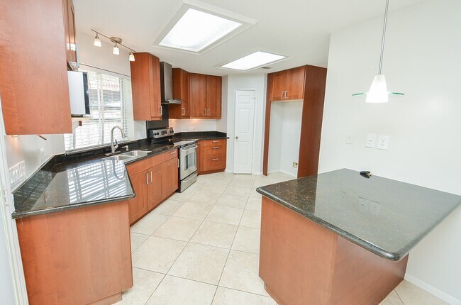 Building Photo - 6310 Oakburl Ln