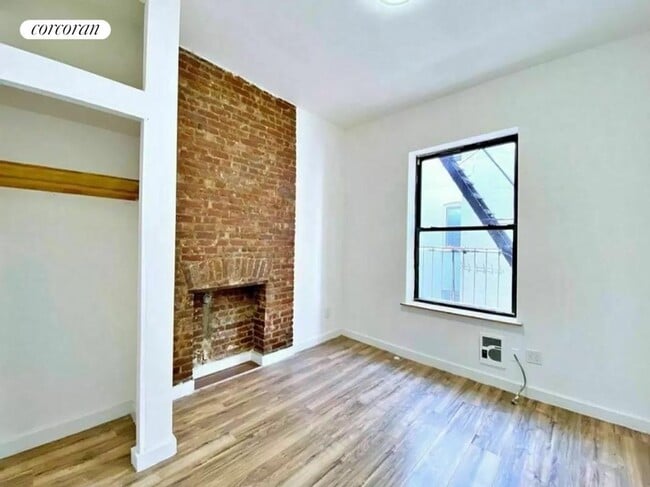Building Photo - 1838 7th Ave