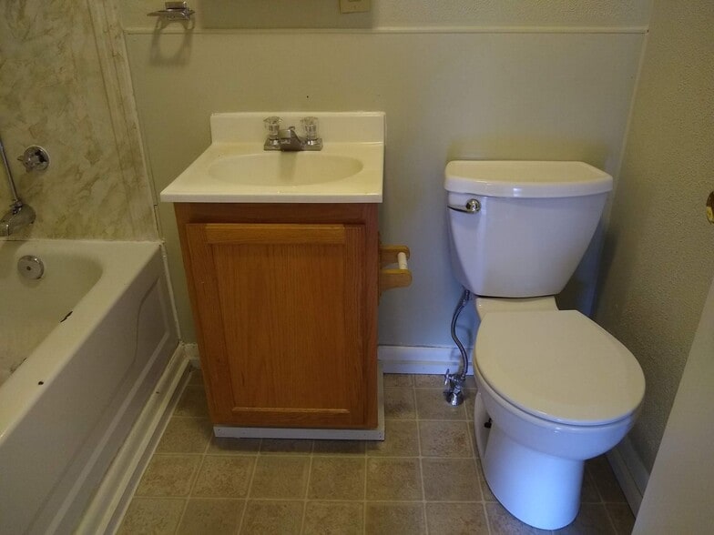 Building Photo - White Mountain - Residential