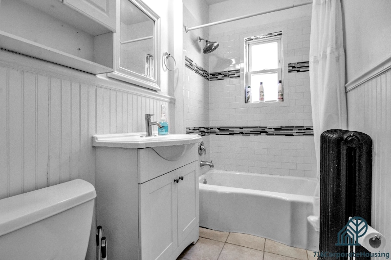 Building Photo - 93 Baynes St