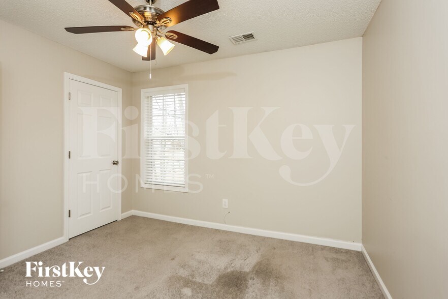 Building Photo - 3264 Fruitwood Ln