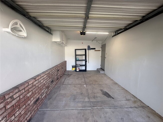 Building Photo - 5533 Wheatfield Dr