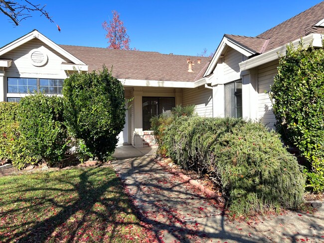 Building Photo - Three Bedroom Folsom Home