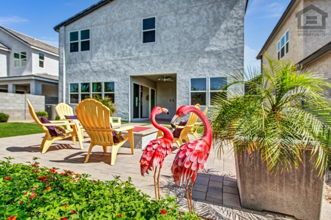 Building Photo - 3Bed/2.5Bath Modern House in Goodyear! -- MODERN FINISHES!