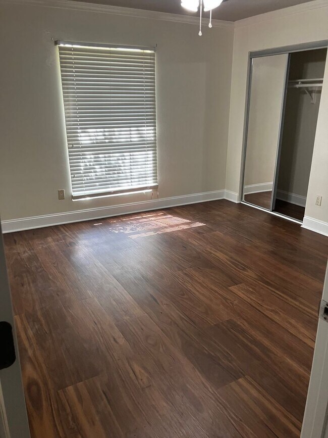 Building Photo - Charming 3-bedroom, 2-bathroom home