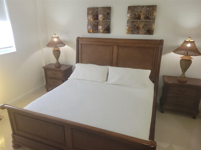 Building Photo - 19370 Collins Ave