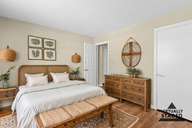 Building Photo - 2063 Inchcliff Rd