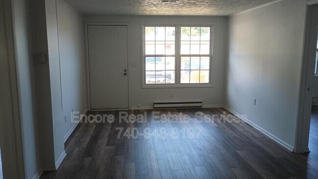 Primary Photo - 881 N 21st St