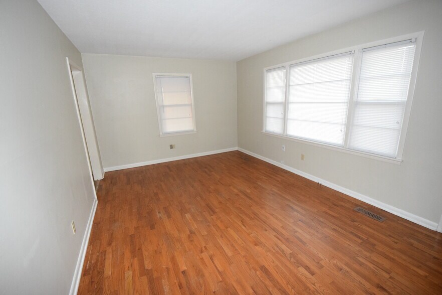 Building Photo - 26444 US Highway 72