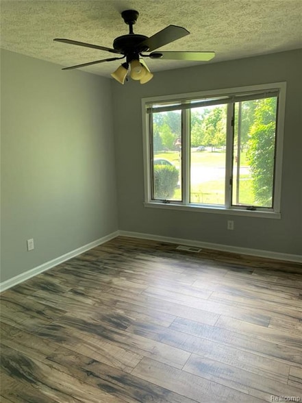 Building Photo - 4162 Cypress Dr