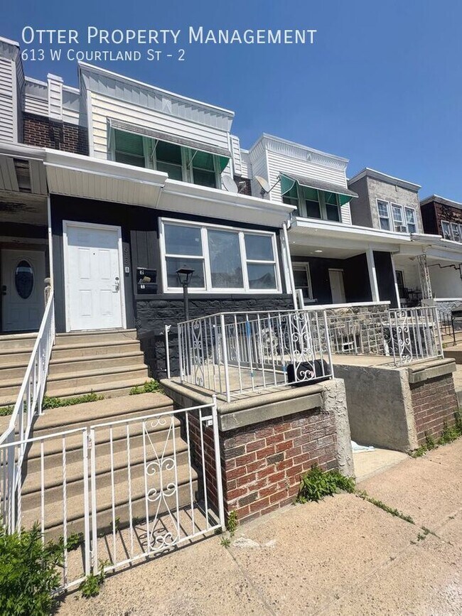 Building Photo - 613 W Courtland St