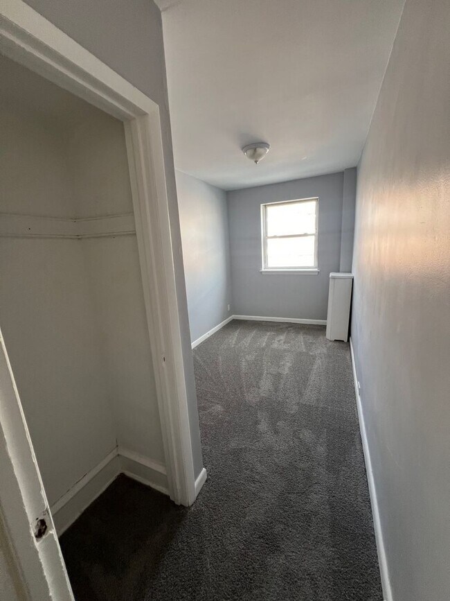 Building Photo - 3-Bedroom House for Rent!