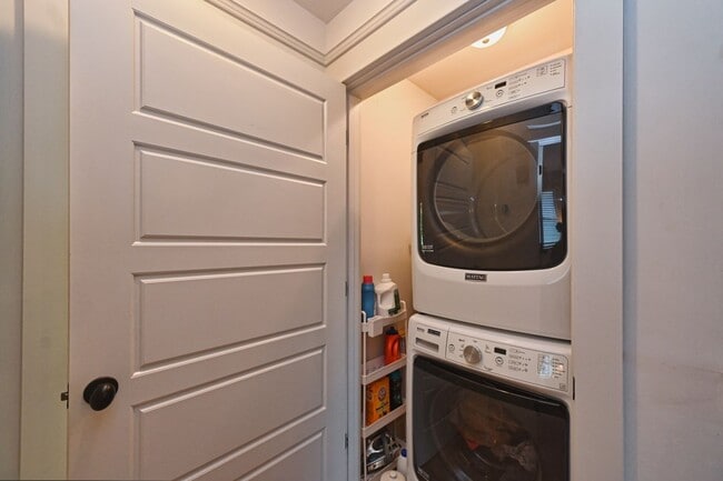 Building Photo - **NEWER HOME IN THE HEART OF EAST NASHVILL...