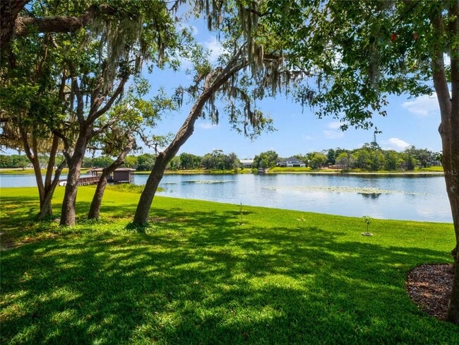 Building Photo - 1911 Lake Markham Preserve Trail