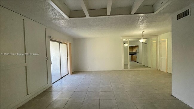 Building Photo - 918 SW 74th Ave