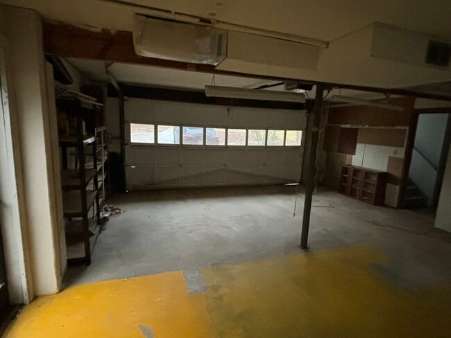 Building Photo - 77 Overlook Rd