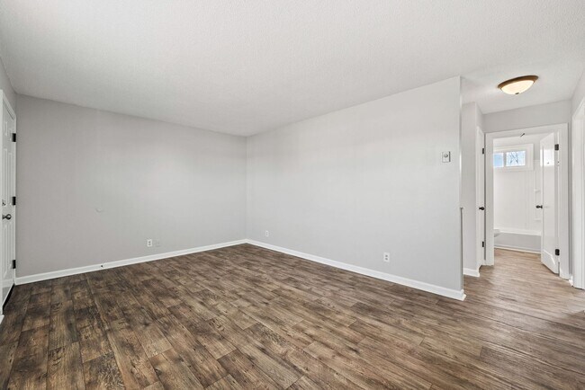 Building Photo - 110 Tandy Dr