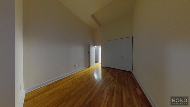Building Photo - 1 Astor Pl