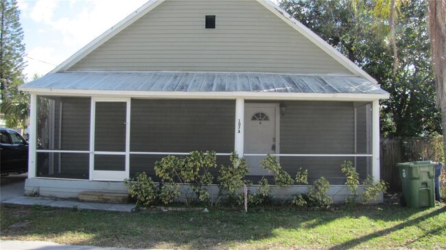 Primary Photo - 107 E Gladys St