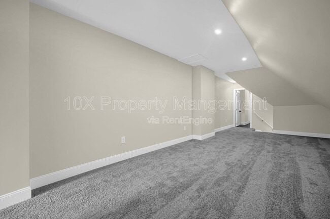 Building Photo - 555 Kimball Pl