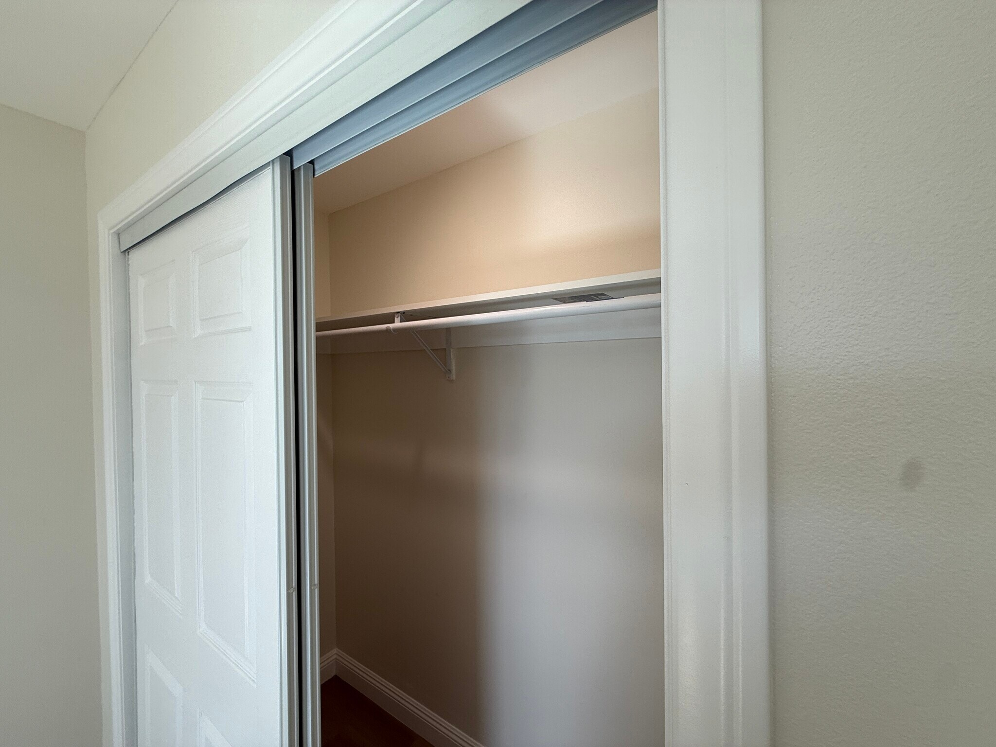 Building Photo - 4003 Bermuda Ct