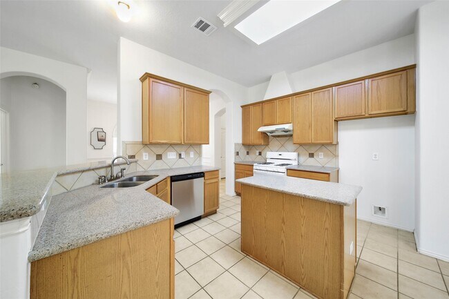 Building Photo - 21406 Hannover Pines Dr