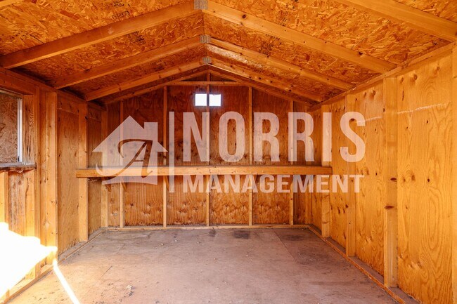 Building Photo - 1632 E Cardinal Dr