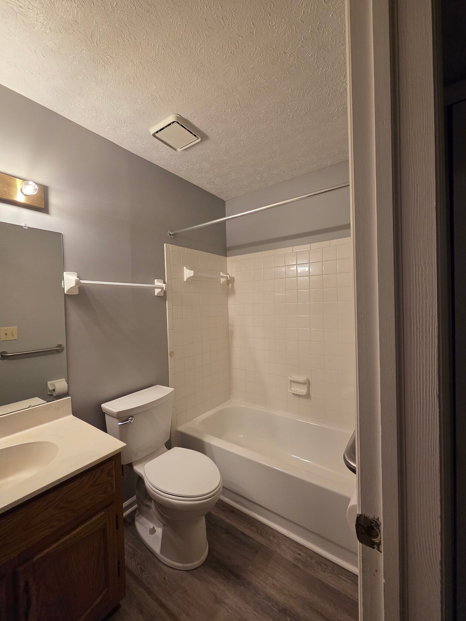 Bathroom with full tub - 829 Applewood Ln