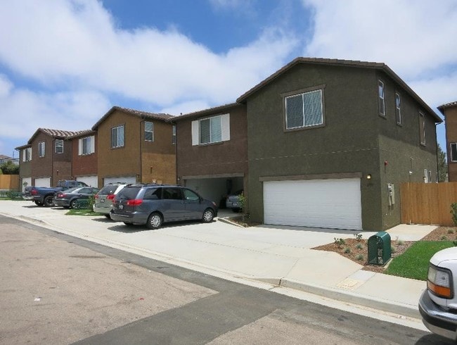 Building Photo - South Bay Urban Townhomes