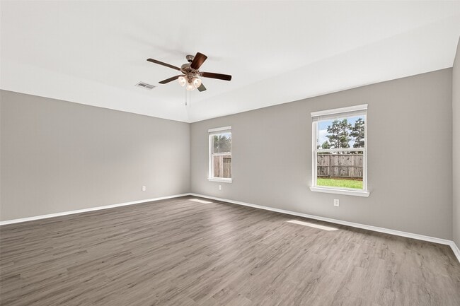 Building Photo - 20112 Leaf River Cir