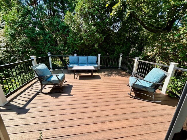 Building Photo - Beautiful Brighton Move-In Ready- Penfield Schools!