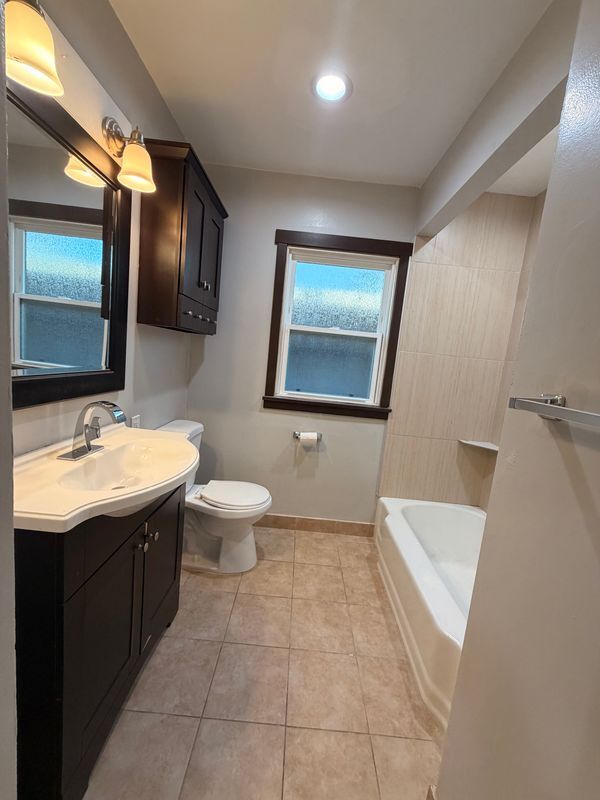 Building Photo - 2404 Wetherhead Dr
