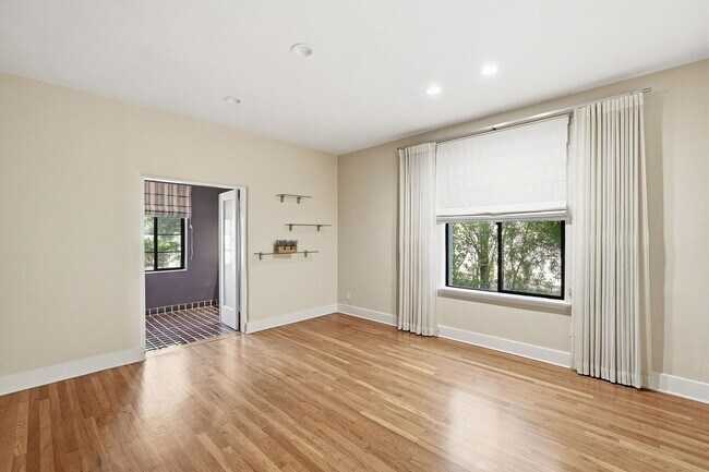 Building Photo - Elegant 3-Bedroom Home in Historic Tucson