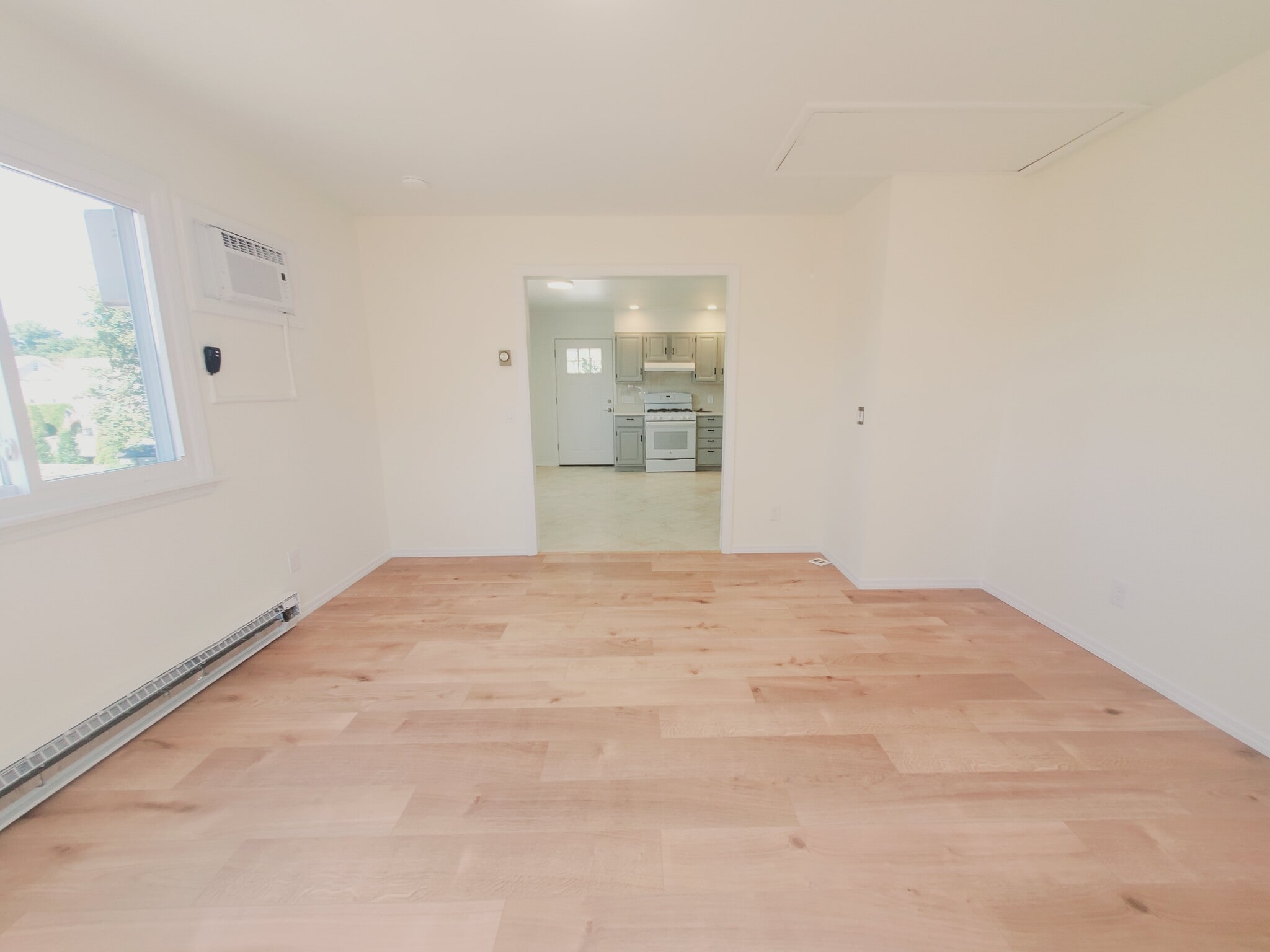 Building Photo - 798 Cove Rd