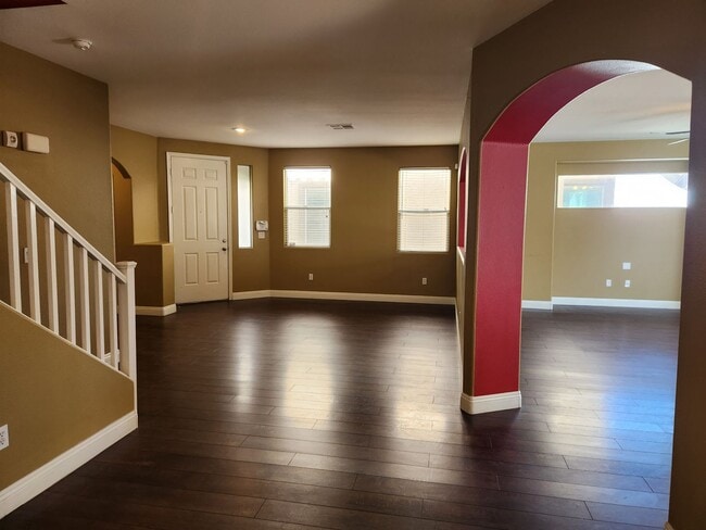 Building Photo - Rhodes Ranch 4 Bed Home | Guard-Gated Community | Trash & Sewer Included