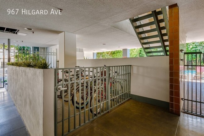 Building Photo - 967 Hilgard Ave