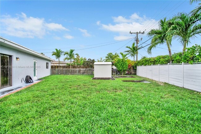 Building Photo - 1230 SW 86th Ct