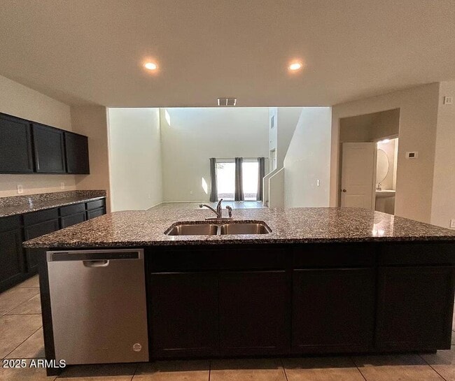 Building Photo - 18906 W Woodlands Ave