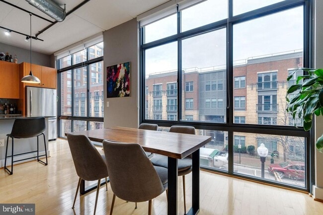 Building Photo - Stylish 1BR Rental in the Heart of Alexand...