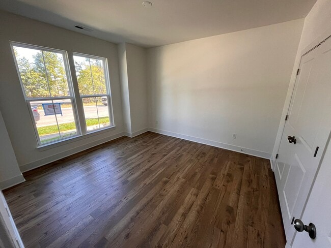 Building Photo - 15325 Sunray Aly