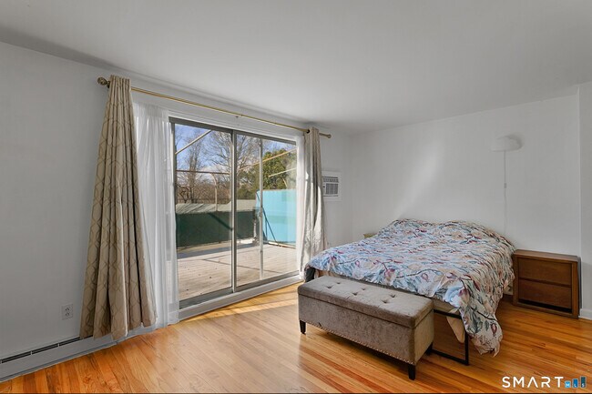 Building Photo - 44 Garden St