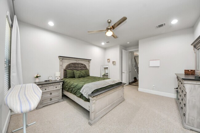 Building Photo - 9614 Riddlewood Ln