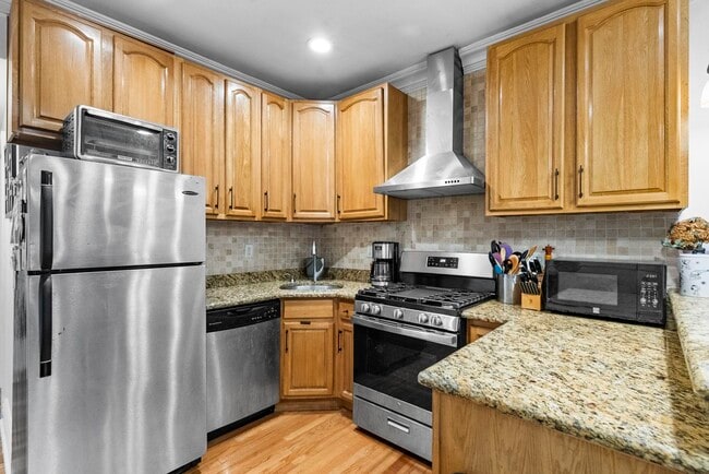 Building Photo - 258 NEW YORK Ave