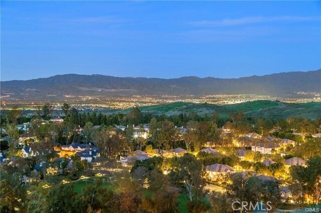 Building Photo - 5 Argo