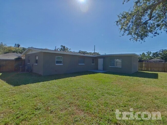 Building Photo - 6313 S Clark Ave