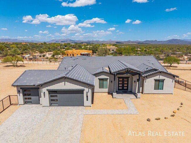 Building Photo - 15532 E Palo Brea Ln