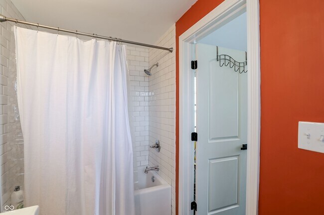 Building Photo - 1306 S East St