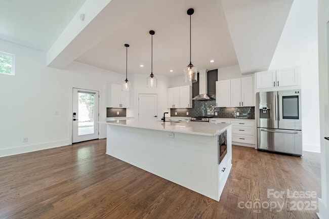 Primary Photo - 1401 Kennon St