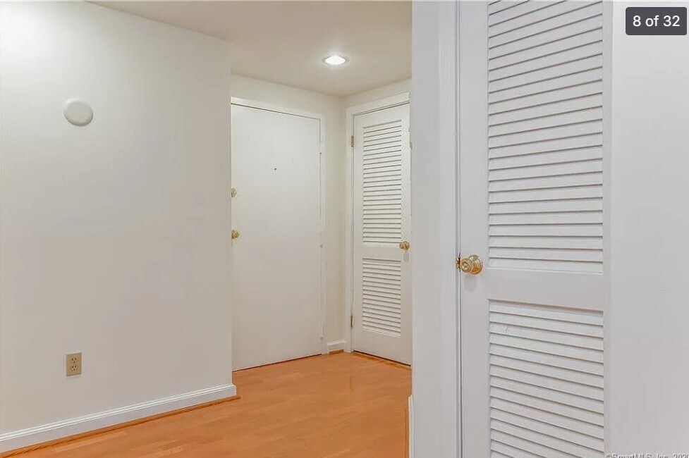 Building Photo - 126 Washington St